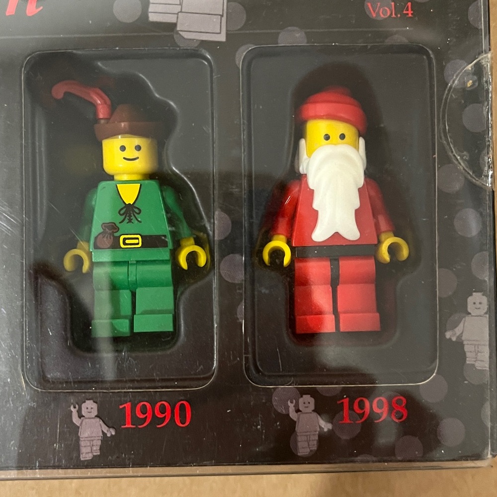 Vintage Lego 5 Minifigure Collection - Picture 4 of 8